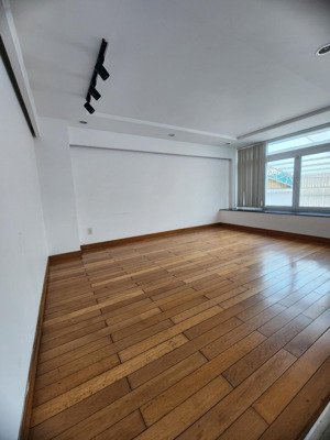 cho thuê biệt thự phú mỹ, quận 7, 5 phòng ngủ, 50 tr, lh 