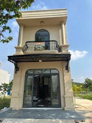 bán nhà 2 tầng tặng full nội thất vĩnh tân,tân uyên,bình dương giá rẻ