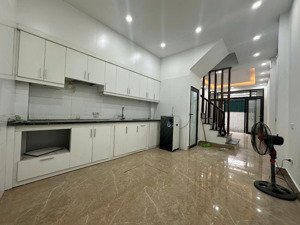 bán nhà 4 tầng xây đơn lập dt 34,4m mặt ngõ đại tự,cách đường oto đỗ 100m,giá 4.8 tỉ có tl