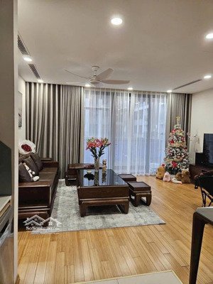 giá 13tr/tháng cho thuê căn 2pn-95m2 chung cư the zei ,số 8 lê đức thọ , vào ở luôn. 