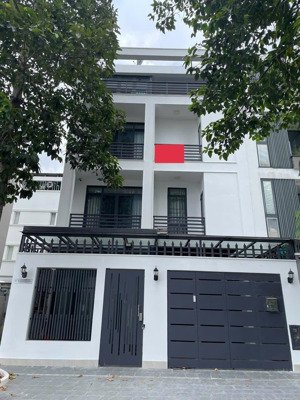 cho thuê biệt thự liền kề phú mỹ hưng - full nội thất 7 phòng ngủ - giá 60 triệu / tháng