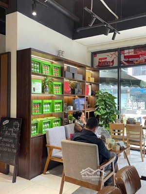 duy nhất mặt phố duy tân dt 70m2x3 tầng mt 5m nhà đẹp thông sàn, vị trí vip, kinh doanh mọi mô hình