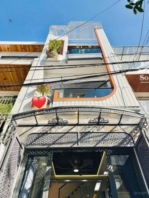 hạ giá bán nhanh nhà mai thị lựu-quận 1 giá 4tỷ990/ 72m2. gần đại học kinh tế. cho thuê 28tr tháng