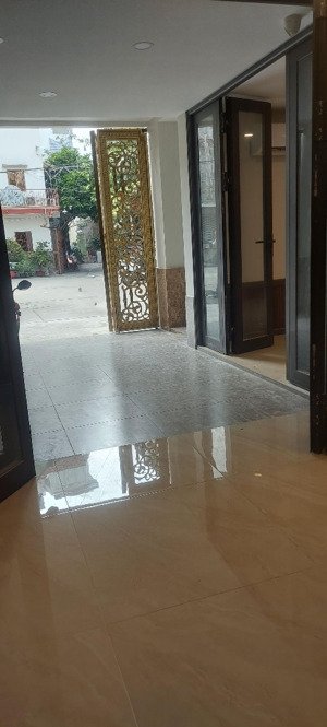 nhà 5 tầng hẻm xe tải quay đầu. ngay phố kinh doanh kim hoàn quận 5. sát trần hưng đạo, võ văn kiệt