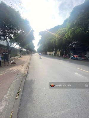 giảm 300tr bán nhà 1 trệt 1 lầu mt đường nguyễn thái học p.tân đông hiệp tp.dĩ an