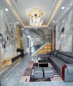 nhà 4 tầng full nội thất khu compound sát mt đ.lò lu, diện tích 67m2, giá 7 tỷ gần vinhome q9,vđ3