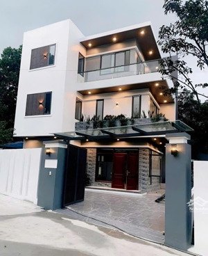 cho thuê mt biệt thự mini 39b trần quý khoách, p. tân định, quận 1 thông ra khu bàn cờ đặng dung