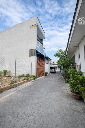 bán nhà 2 tầng ngang lớn 7.7m ngay quốc lộ 13 hiệp bình phước thủ đức gần vạn phúc city