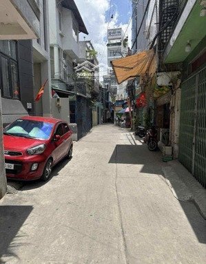 quận 1o, thu nhập 3o trieuô tô xe hơi đậu nhà, an ninh4m x 16m 3 tầng 6pn 6wccách mạng tháng 8