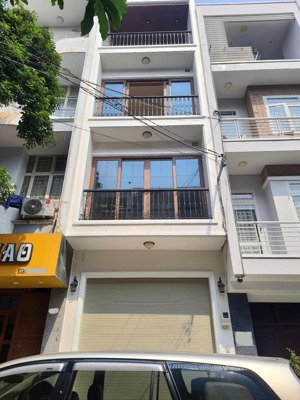 căn duy nhất | dt: 4x18m, 4 lầu, nhà mt đường 12m khu chu văn an, gần coopmart, giá 14.9 tỷ