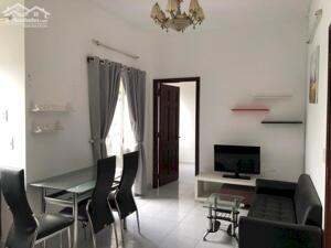 Cần cho thuê gấp căn hộ Ngọc Khánh Quận 5, Dt : 67 m2, 2PN, Giá : 12 tr/th