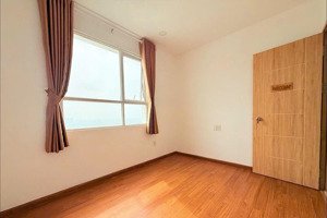 cần cho thuê 2pn có máy lạnh và rèm giá 7tr/tháng