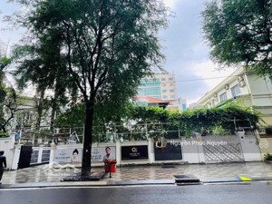 cho thuê biệt thự 3a phùng khắc khoan, p.đa kao, quận 1 dt 15x25m hồ bơi sân vườn giá 145 triệu