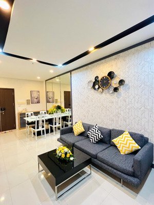 bán gấp chcc valeo - tân phú. dt: 84m2, 2pn, 2wc. sổ hồng, giá: 4.5 tỷ. lh: minh