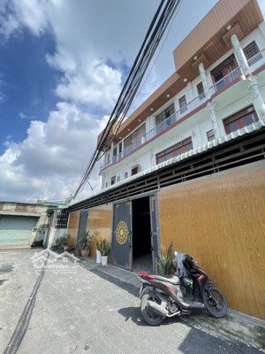 20x13 (250m2) đúc 3 tầng - công nghệ mới - vĩnh lộc b