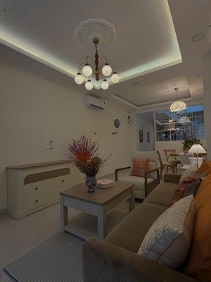 nhà mới ở ngay, tô hiến thành, quận 10, sát mặt tiền, cách quận 1 chỉ 4km, giá 7,8 tỷ tl