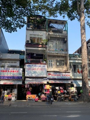 14,8 tỷ. nhà 4 tầng đường ngô gia tự, phường 9 quận 10. diện tích 3x12m.