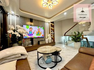 nhà sân cổng cực xinh, mặt ngõ rất nông phố nguyễn công hoà - trần nguyên hãn