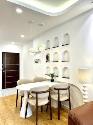 cần bán nhanh căn hộ 03pn, chung cư sky garden 3, giá 5.850 tỷ, nhà đẹp, đang có hợp đồng thuê cao.