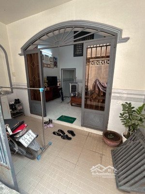 bán nhà 1/ nguyễn văn quá . tiện ích đầy đủ