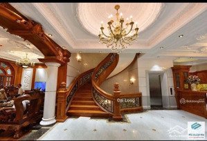 biệt thự đẹp cao cấp khu phố tây thảo điền kết cấu hầm + 4 tầng gần 800m sàn giá tốt 81 tỷ.