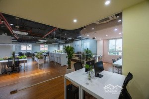 ngay ngã tư sở văn phòng 210m2 giá mềm chỉ 33 triệu/tháng