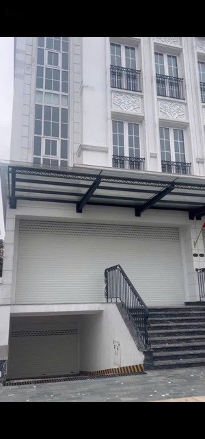 #cho thuê tòa văn phòng, khu đô thị cực rộng, tự do sửa chữa lắp đặt, ưu tiên thuê dài