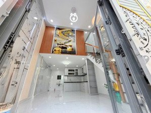 nhà giáp metro q.12 cách gò vấp 5 phút ô tô đỗ cửa giá chỉ 3.15 tỷ