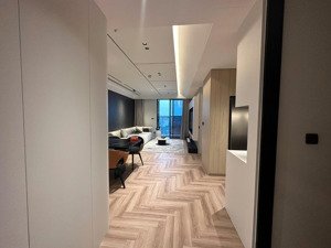 (mới) cần bán gấp căn 2 căn full nội thất đẹp view hồ sẵn ở tại dcapital trần duy hưng giá 11.5 tỷ