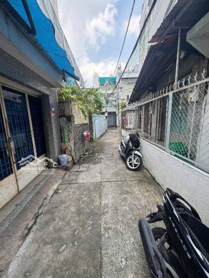 bán nhà cũ tiện xây mới au dương lân phường 3 quận 8 thành phố hồ chí minh