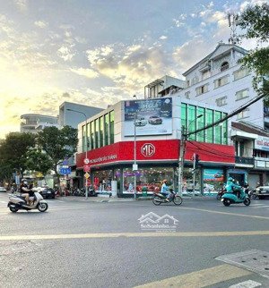 bán nhà vị trí vàng mặt tiền nguyễn văn trỗi - dt: 16x35m - ctxd: 2 hầm + 15 lầu - giá bán: 150 tỷ