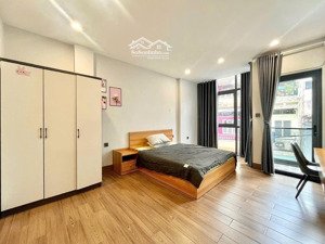 căn hộ ban công full nội thất 48m2 d5 bình thạnh gần hàng xanh nguyễn gia trí metro tân cảng quận 1