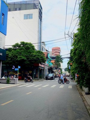 căn góc 3 mặt tiền hẻm xe hơi diện tích khủng ngay hoàng hoa thám, tân bình chỉ 37 tỷ!