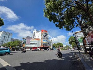 cần tiền kinh doanh bán nhanh tòa nhà 8 tầng đang cho thuê 200tr/tháng mặt tiền lê hồng phong vt