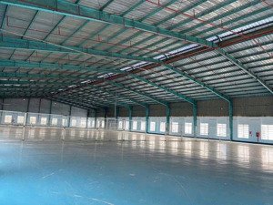 cho thuê kho xưởng 2700m2 pháp lý đầy đủ giá 3.5usd/1m2 ở thuận an bình dương lh : 
