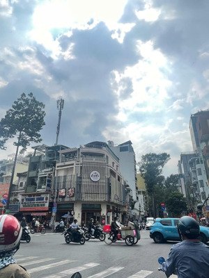 siêu vị trí góc 2 mt hoàng hoa thám, tân bình - dt(6,5 x 25)157m2 - hđ thuê 130triệu/th - giá 33tỷ