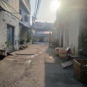 10 tỷ 100 thương lượng, đất thổ cư 100%, đường 6 mét, diện tích : 6 x 20