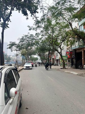 bán nhà mp vũ tông phan, vị trí đẹp kd sầm uất, xây tòa building tuyệt đẹp, 310m, 3 tầng, mt 9m