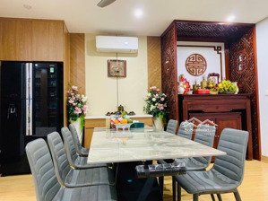 chính chủ cần bán căn hộ 3pn no3t6 ngoại giao đoàn, view hồ tây và starlake