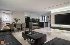 cần tiền bán gấp lại căn hộ 140m, 3pn full giá tốt toà 1a vinaconex7 số 136 hồ tùng mậu 