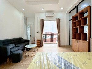 cho thuê căn hộ 1pn ban công máy giặt riêng nội thất xịn ngay phan xích long
