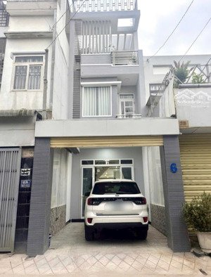 nhà hoàn công,trệt 2 lầu-phú mỹ-thủ dầu một.cách huỳnh văn lũy 50m,gần thành phố mới