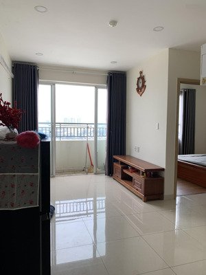 cho thuê căn 2pn có bancon, có máy lạnh + máy giặt + nội thất. chỉ 7 triệu/tháng. 