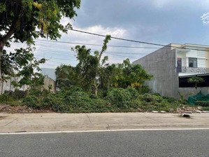 tôi cần bán lô đất ở dg3 ở chánh phú hoà bến cát giá có thương lượng . công chứng trong ngày