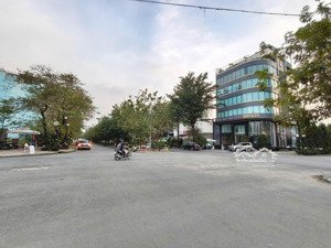 chỉ 35 tỷ! sở hữu tòa nhà căn góc mặt tiền trương văn bang thủ đức - 5x21m hầm 6 tầng hđ 100tr/th