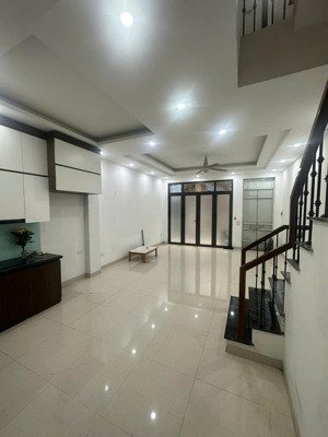 lô góc nhà riêng phố minh khai 50m2 xây 5 tầng, giá 11,5 tỷ. liên hệ: 