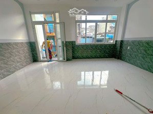 nhà mới 2 tầng btct 1 sẹc lê văn quới hxh 66m cn đất ở đô thị 3pn ở liền , shr