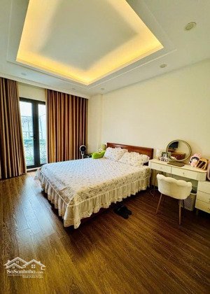 khuôn tiền 12t - 46m2 bồ đề - nhà đẹp 5 tầng - 2 thoáng - full nội thất