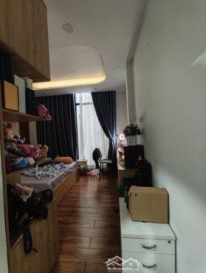 nhà hẻm 6m thông gần hương lộ 2, 4x17m, đúc 1 trệt 3 lầu.