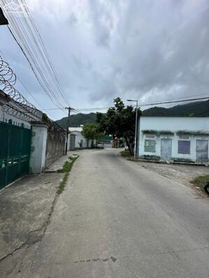 Chính chủ cần bán lô đất thổ cư diện tích lớn, có sẵn dòng tiền hàng tháng.